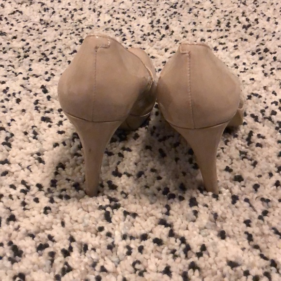Nude Heels - Picture 3 of 5